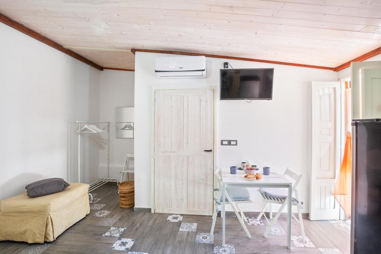 Апартаменты Tiny House 19 Terrace Aparment Полиньяно-а-Маре Экстерьер фото